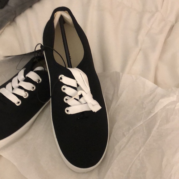 Forever 21 sneaker - Picture 2 of 7